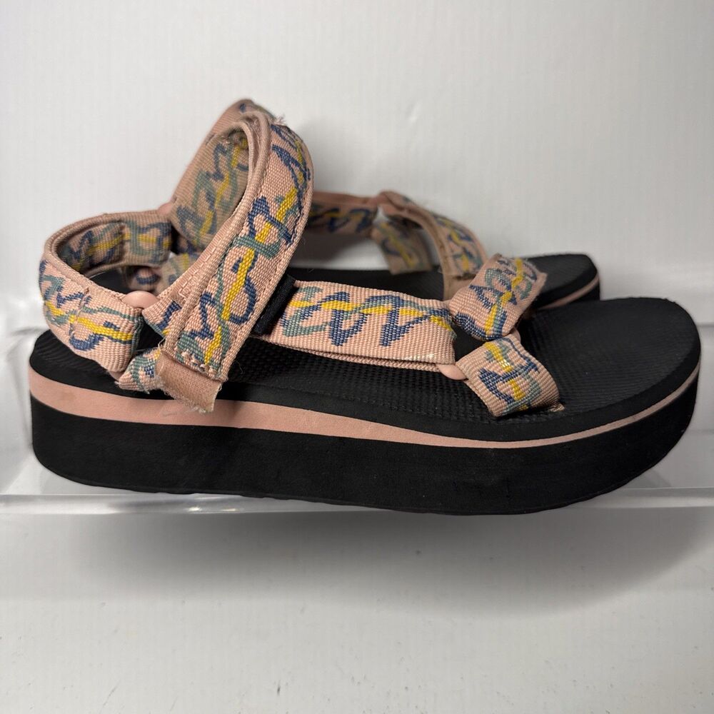 Teva Women's Platform Sandals Pink Patterned Adjustable Strap Size 8